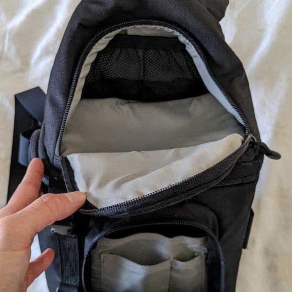 Nikon D40 with 18-200mm lens and camera bag EUC - Picture 16 of 16